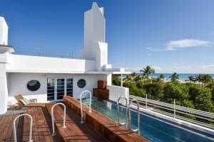 Bassein majutusasutuses Hotel Breakwater South Beach või selle lähedal