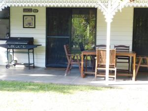 Gallery image of Riverbend Cottage Cabin - Little Heaven in Nambour