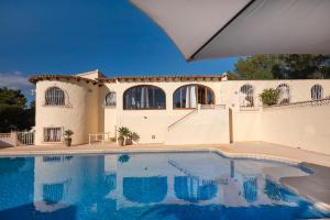 Bazén v ubytování Villa Heno 6 - sea view - by Holiday Rentals Villamar nebo v jeho okolí