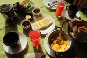 Options de petit-déjeuner proposées aux clients de l'établissement Hospedaje y Agrocamping Relmucura