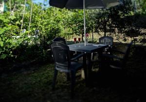 Kebun di luar Hotel Del Borgo