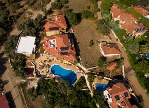 uma vista aérea de uma casa com piscina em Room in BB - Exclusive and Romantic Boutique Hotel em Fethiye