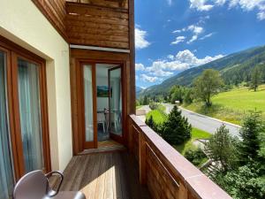 En generel udsigt til bjerge eller udsigt til bjerge taget fra lejligheden