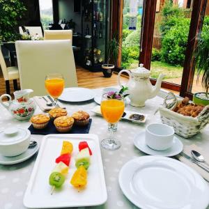 Comida en o cerca of this country house