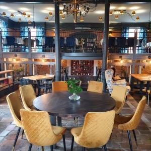 潘思捷耐特复古酒店餐厅或其他用餐的地方