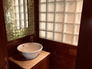 Phòng tắm tại Bora Bora waterfront sunrise villa
