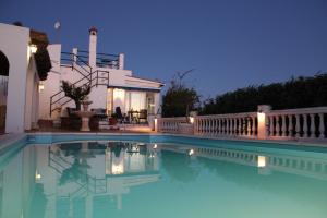 Bazén v ubytování Villa Tranquila - Costa del Sol - Great Seaview - Priv Pool - 3 bed nebo v jeho okolí