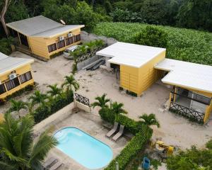 Bazén v ubytování Chalet San Juanillo nebo v jeho okolí