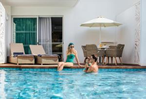 Bazén v ubytování Sofianna Resort & Spa nebo v jeho okolí