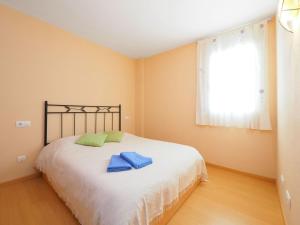 Posteľ alebo postele v izbe v ubytovaní Apartment Royal Marine-3 by Interhome