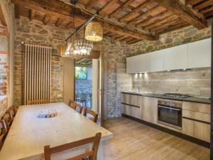 Kuchyňa alebo kuchynka v ubytovaní Holiday Home Aurora by Interhome