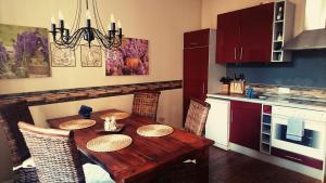 Dapur atau dapur kecil di Ferienwohnung an der Nicolaikirche