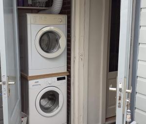 Φωτογραφία από το άλμπουμ του Close to the beach σε Wijk aan Zee