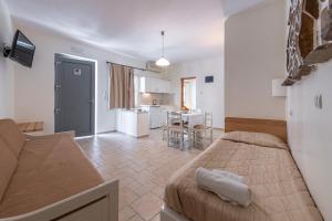 A seating area at Filoxenia Apartments
