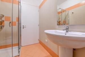 A bathroom at Colleincanto Appartamento Lina
