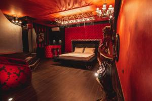 Postel nebo postele na pokoji v ubytování Ruby Rooms Kifisia