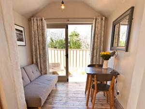 Gallery image of Grove Park in Newport Pembrokeshire
