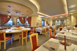 Restaurace v ubytování Hotel Cristallo