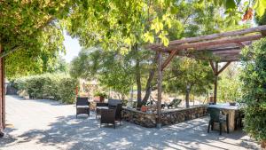 Κήπος έξω από το Casa Asfodeli - Villetta in campagna con piscina