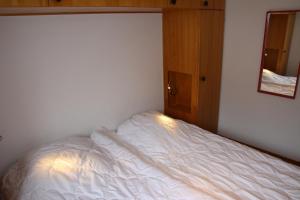 Postel nebo postele na pokoji v ubytování Combyre COMFORTABLE & CENTER apartements