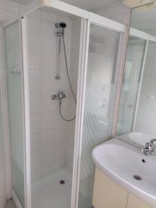 Afbeelding uit fotogalerij van Chalet Schoonhoeve in Schoonloo