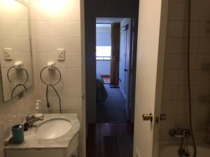 Ένα μπάνιο στο Avenida del Mar , Primera Linea, edificio Canto del agua +35 φωτογραφίες