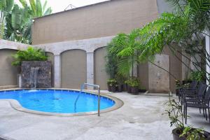 Kolam renang di atau dekat dengan Hotel Eloisa