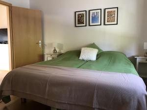 Кровать или кровати в номере Perce Neige SUBLIME & VIEW apartments by Alpvision Résidences