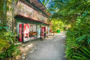 Airlie Beach Magnums - Adults Only外面的花园
