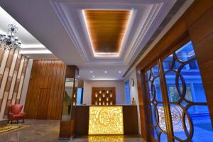 Posezení v ubytování juSTa Palampur Resort & Convention Centre