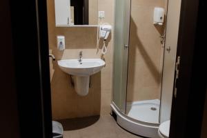 Koupelna v ubytování Hotel Drinska lasta