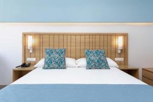 Postel nebo postele na pokoji v ubytování Hotel Riu Palace Palmeras - All Inclusive