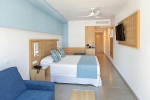 TV a/nebo společenská místnost v ubytování Hotel Riu Palace Palmeras - All Inclusive