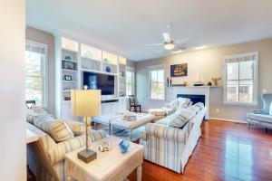 TV a/nebo společenská místnost v ubytování Bayside Resort - 36519 Wild Rose