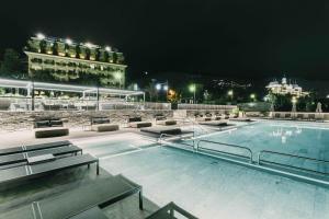 Bazén v ubytování Hotel La Palma nebo v jeho okolí