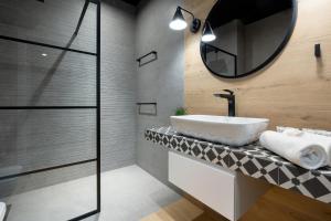 Kúpeľňa v ubytovaní Exclusive Apartments Mostowa by Renters Prestige