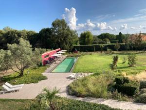 Градина пред VILLA MERCEDES 300 m de la plage
