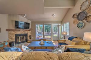 Gallery image of Cloudcroft Townhome with Deck - 1 Mi to Burro Ave! in Cloudcroft