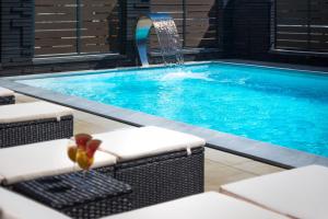 Bazén v ubytování STELLA Resort & SPA nebo v jeho okolí