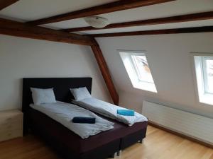 Voodi või voodid majutusasutuse ZüriZimmer toas
