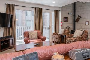 TV a/nebo společenská místnost v ubytování Sierra Park Villas N-#66