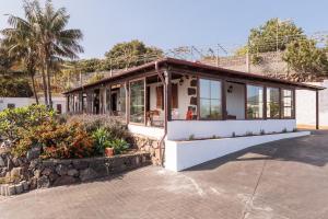 The building in which the holiday home is located