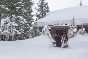 Gallery image of Val d'lsere # 21 in Mammoth Lakes