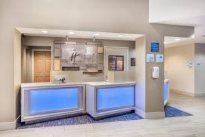 The lobby or reception area at Holiday Inn Express Wisconsin Dells, an IHG Hotel