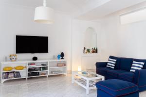 Μια τηλεόραση ή/και κέντρο ψυχαγωγίας στο Maison Zara - Positano Amalfi Coast