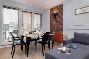 Posedenie v ubytovaní Exclusive Apartments Mostowa by Renters Prestige