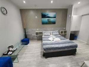 
Cama o camas de una habitación en Hostal Main Street Madrid
