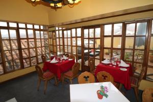 Restavracija oz. druge možnosti za prehrano v nastanitvi Hotel & Mirador Los Apus