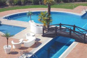 Basen w obiekcie Hotel Isla de La Garena lub w pobliżu