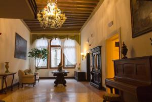 Posedenie v ubytovaní Hotel Sant'Antonin